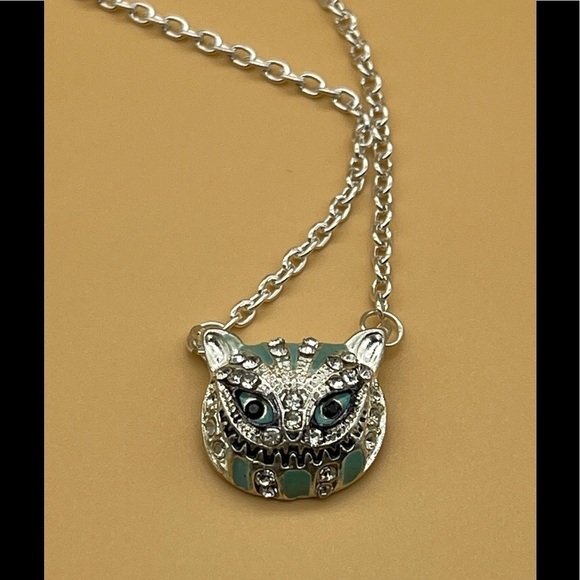 Cheshire Cat Jewelry Set - Picture 5 of 8